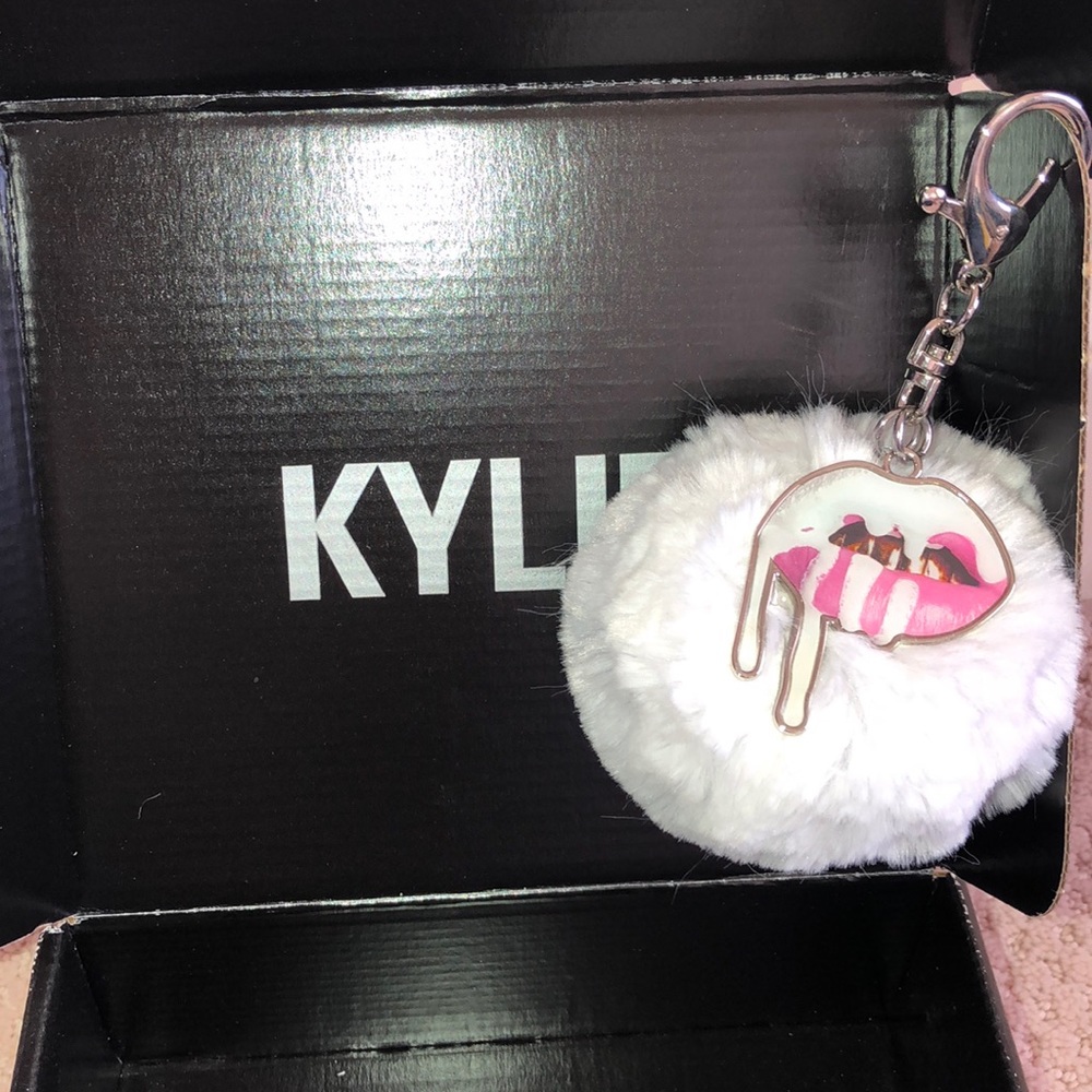 Kylie cosmetics keychain